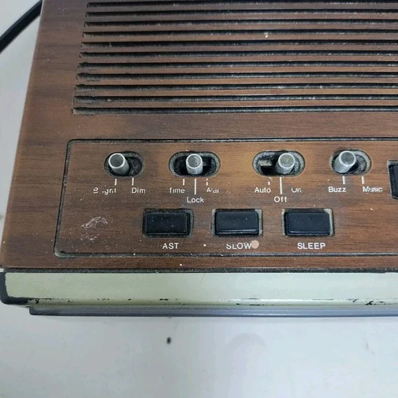 Vintage Westclox Digital Am FM Radio Alarm Clock Wood Grain 80170-01 Tested Work - Picture 3 of 16